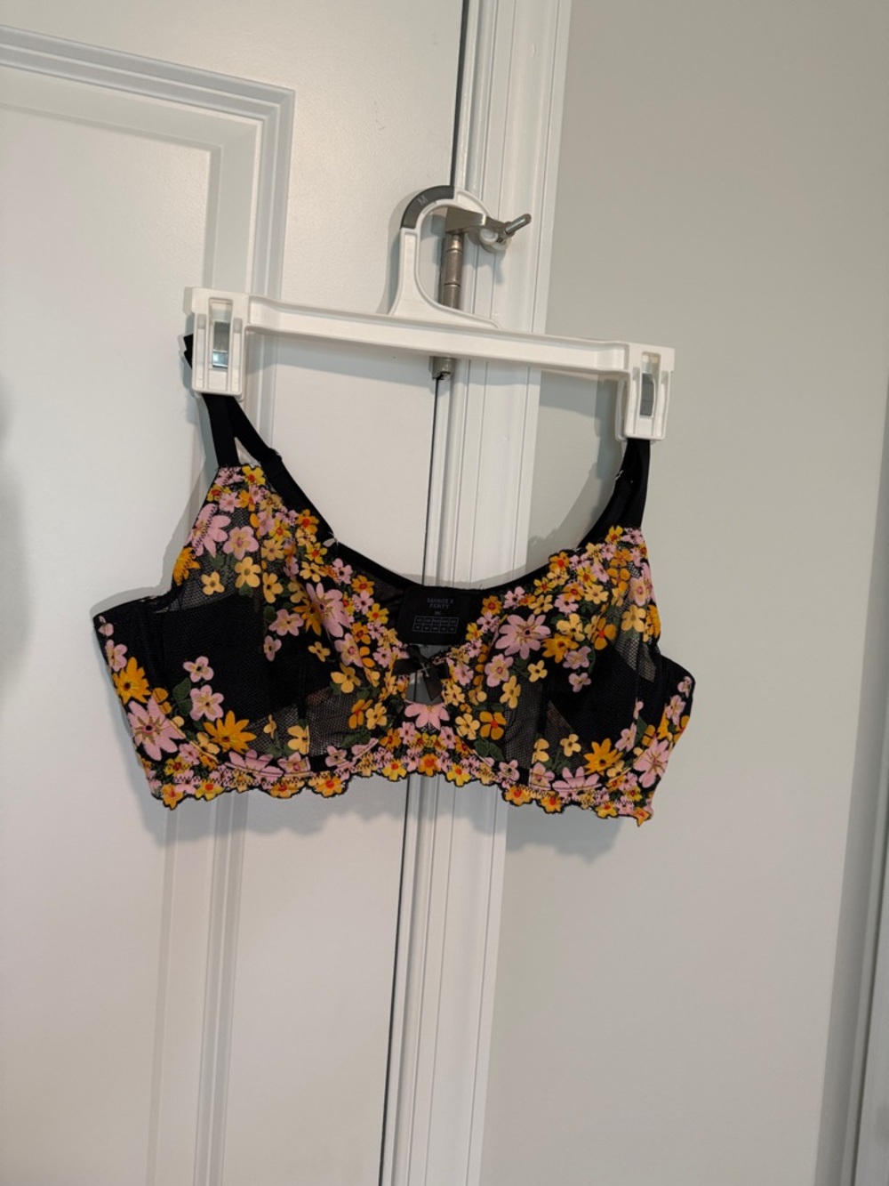 Savage X Fenty 38 C Floral Lace Trim Black Bra with Pink & Yellow Flowers